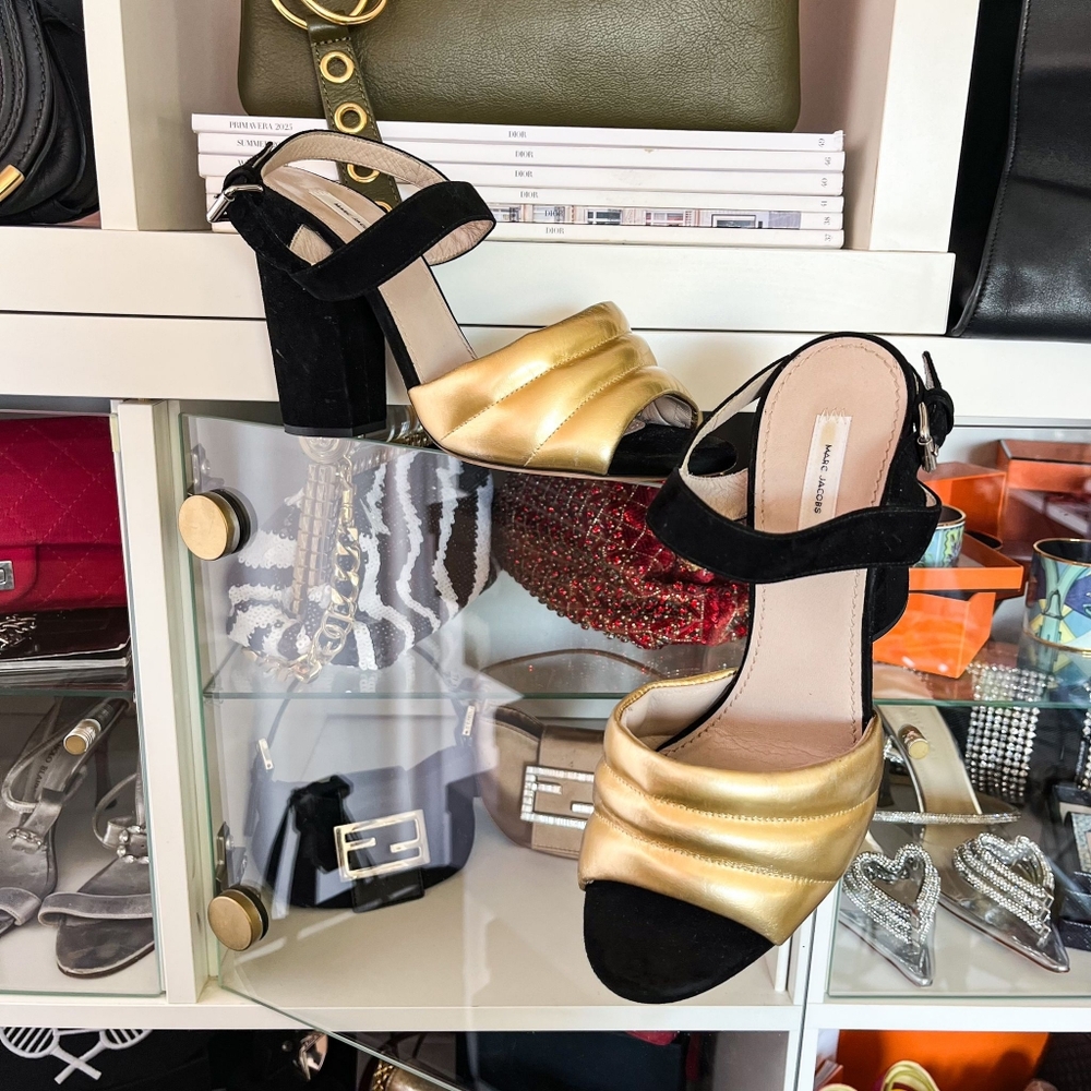 ✨ CHIC CLOSET REFRESH ✨ Designer Finds & Timeless Style - Picture 2 of 3